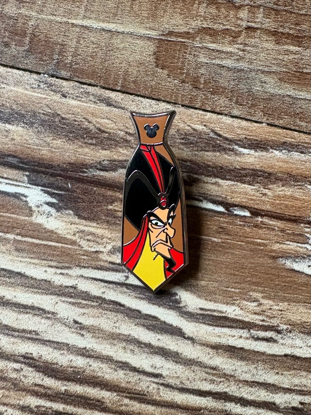 Disney Aladdin Jafar Tie Hidden Mickey Trading Pin